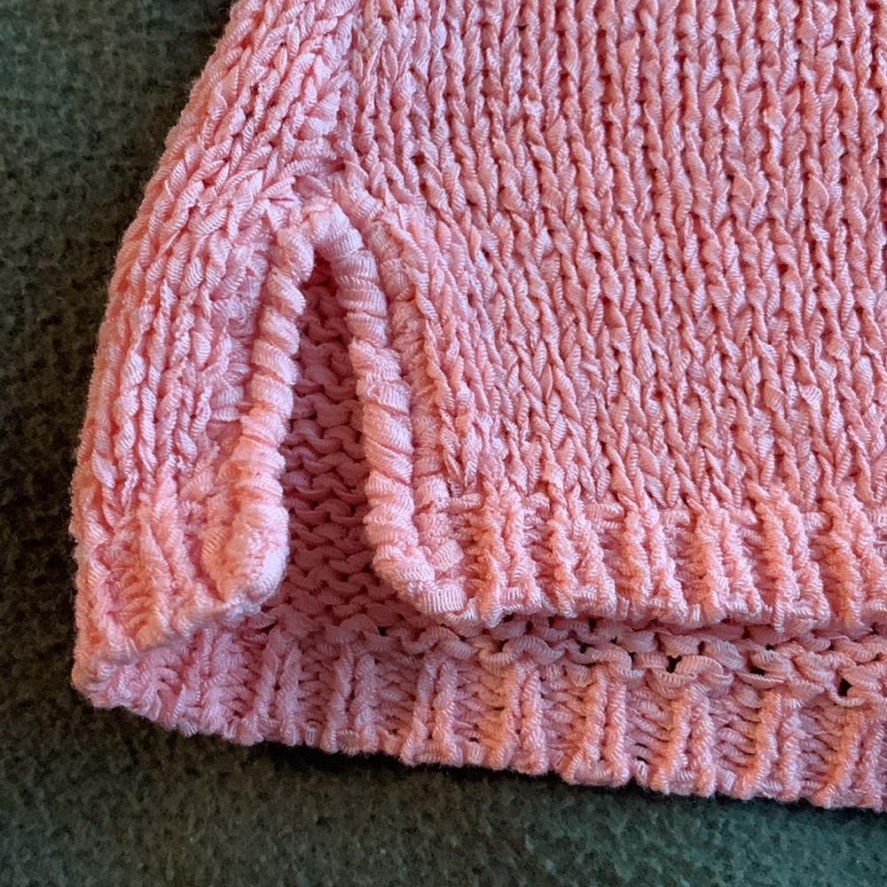 August Silk pink short sleeve sweater with sleeves de slits. Size medium - Picture 5 of 9